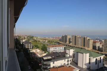 شقة دوبلكس بإطلالة بحرية في اسطنبول 4 غرف وصالتين